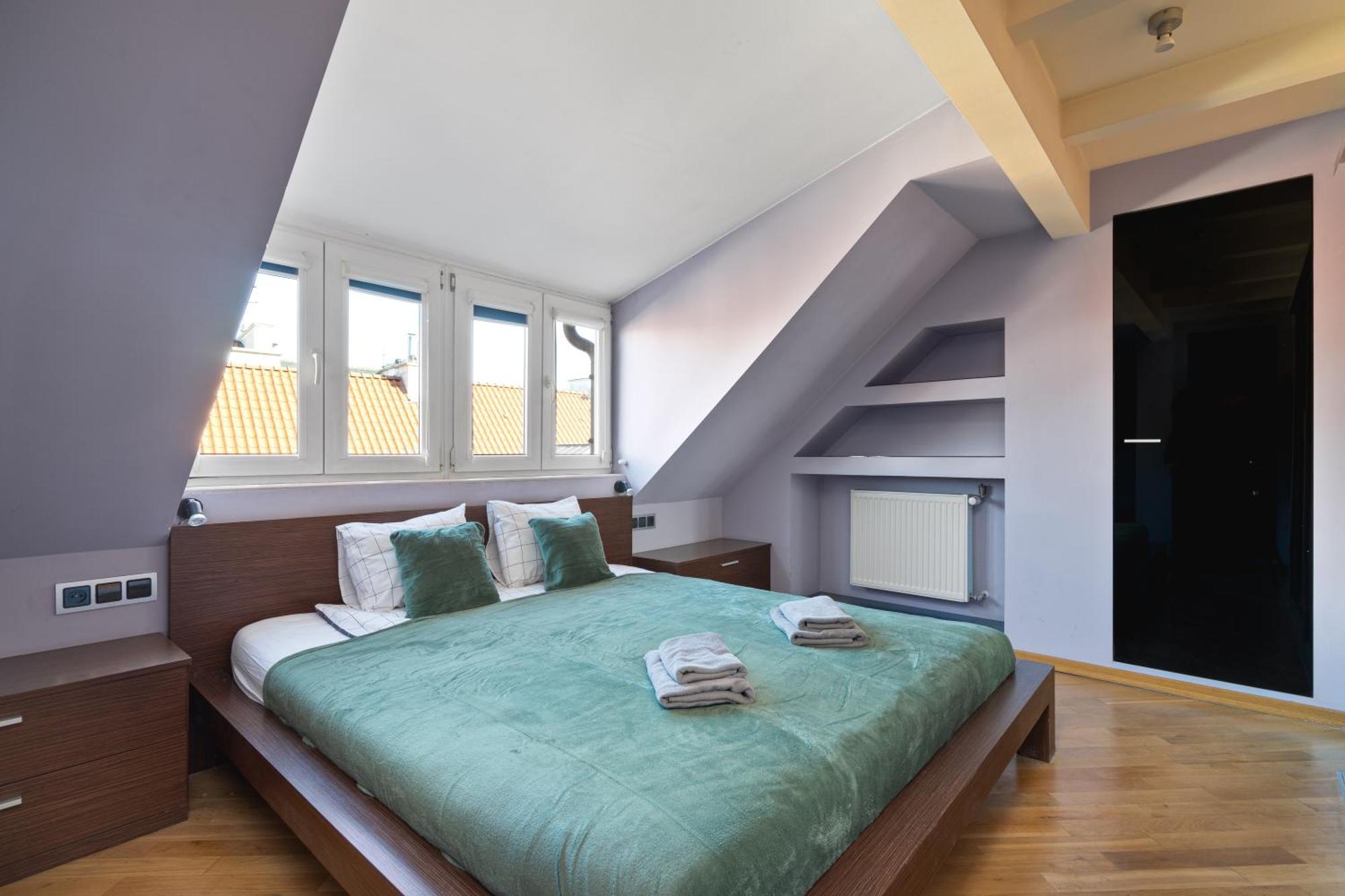 Close-golden - Huge - 13 People - 150m2 - Stare Miasto *